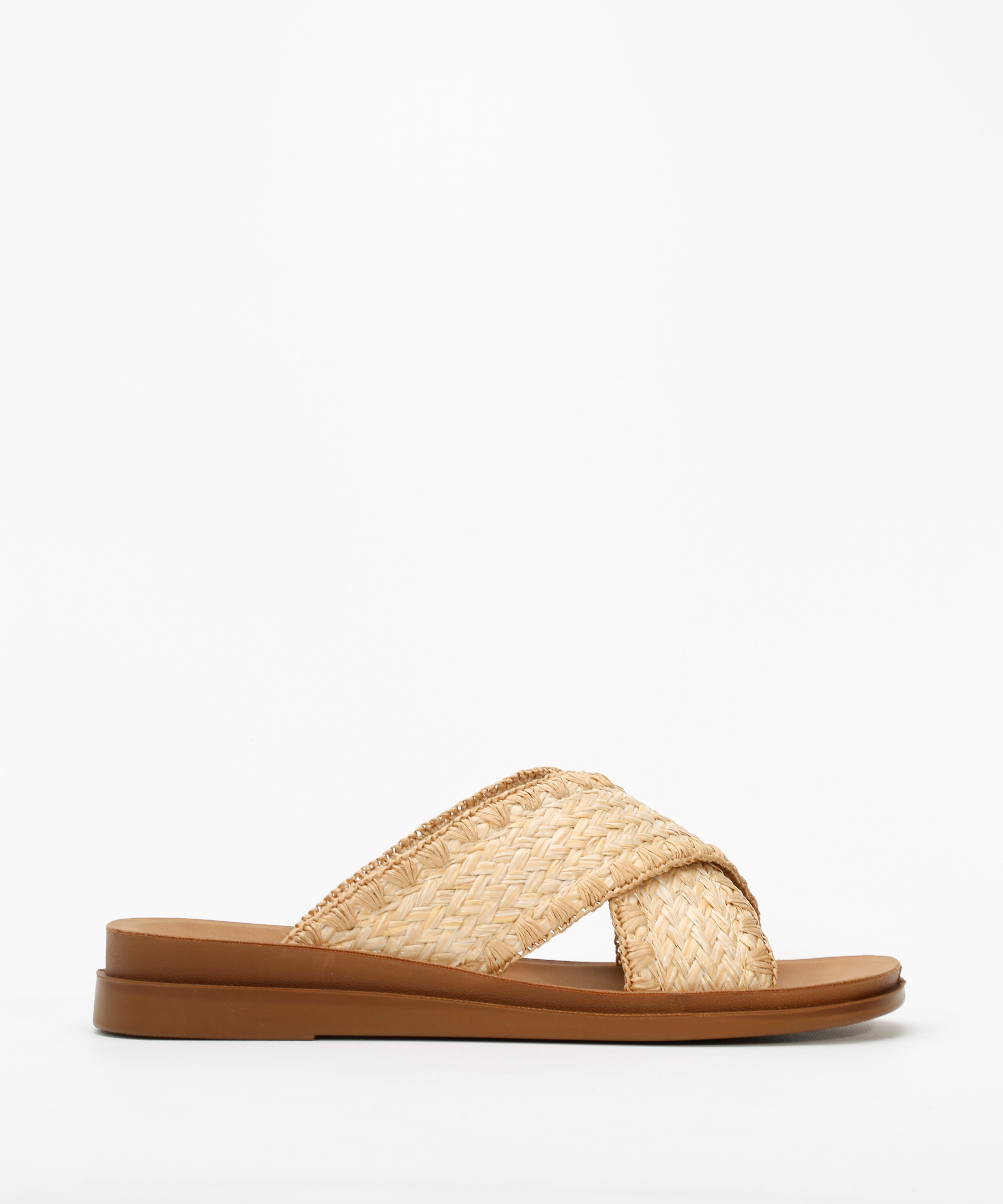 Sandalias planas tiras cruzadas rafia